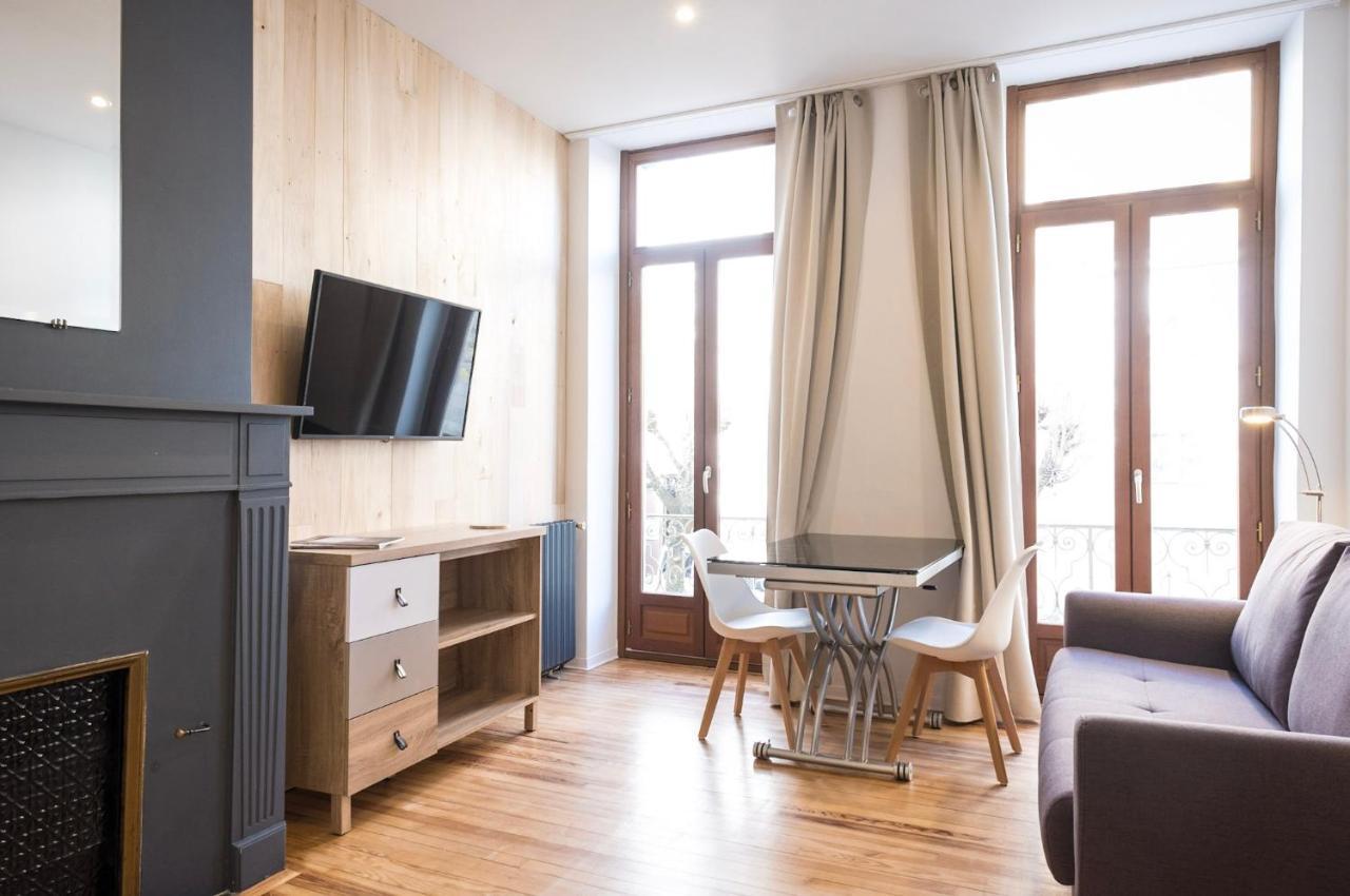 Ferienwohnung Studio Neuf, Charme De L'Ancien, Avec Balcon - 3 Etoiles, 4 Diamants Bagnères-de-Bigorre Exterior foto