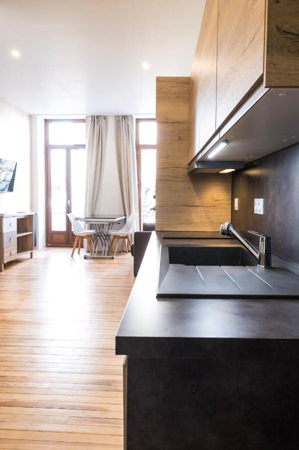 Ferienwohnung Studio Neuf, Charme De L'Ancien, Avec Balcon - 3 Etoiles, 4 Diamants Bagnères-de-Bigorre Exterior foto