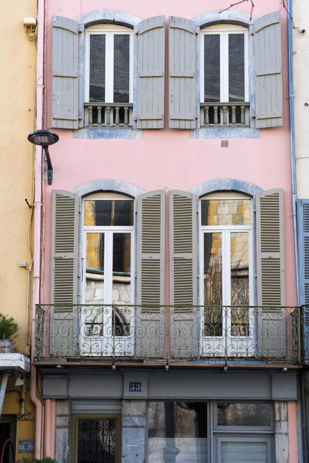 Ferienwohnung Studio Neuf, Charme De L'Ancien, Avec Balcon - 3 Etoiles, 4 Diamants Bagnères-de-Bigorre Exterior foto